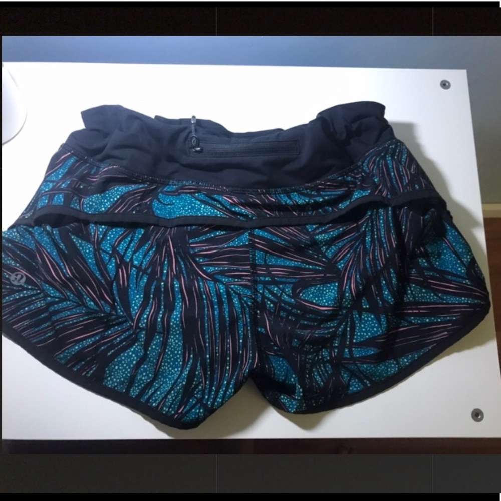 ♥︎LULULEMON SHORTS♥︎
